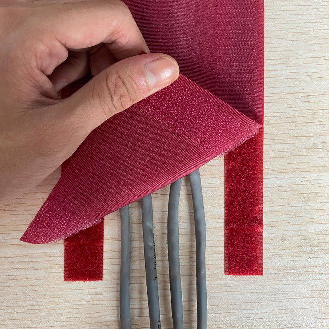 메이크마인 벨크로 바닥 라인 정리 케이블 전선 가리개, 레드, 1개