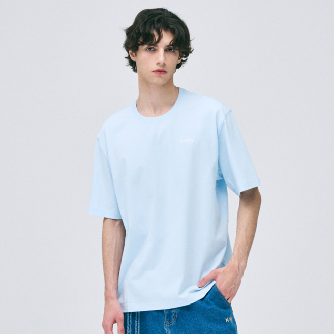 널디 남녀공용 블랭크 스몰 로고 반팔 티셔츠 25SS