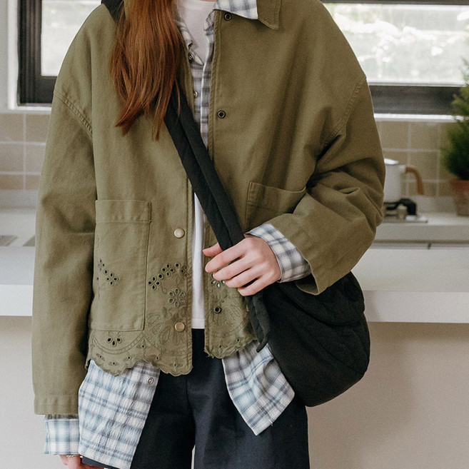 MAC MOC Mannal半月形日常斜背肩揹包, 黑色