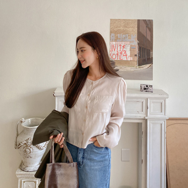 EVELLET Aelv 絲滑嫘縈上衣