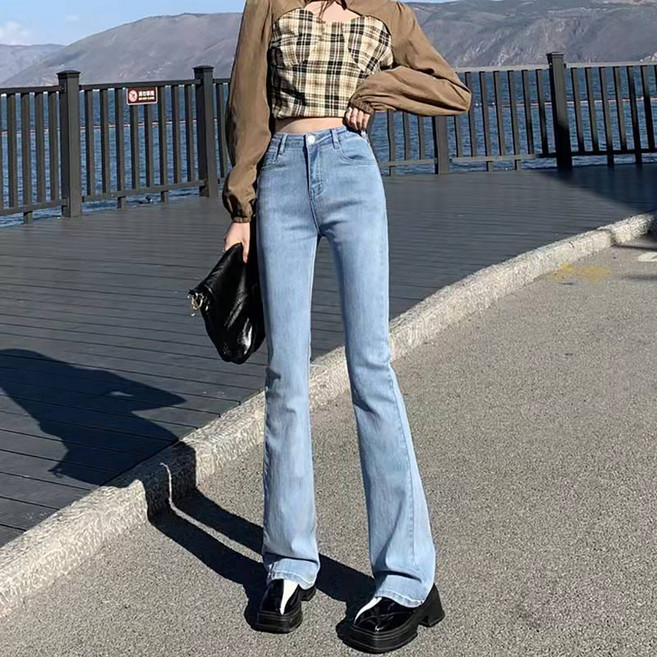 MarketA 女款高腰修身靴型牛仔褲