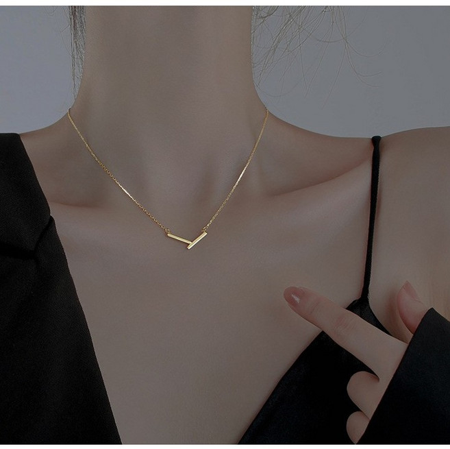 비아워게스트 여성용 심플 브이 체인 목걸이