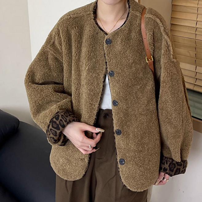 The Flow Commerce 女款冬季豹紋點綴柔軟刷毛外套