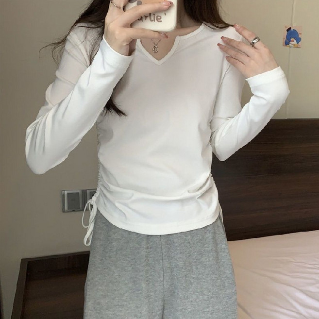 AVEC 女款V領側邊抓皺蝴蝶結T恤