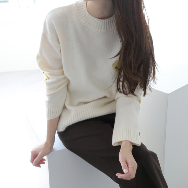 JENIT 女款微笑圖案寬鬆圓領針織衫
