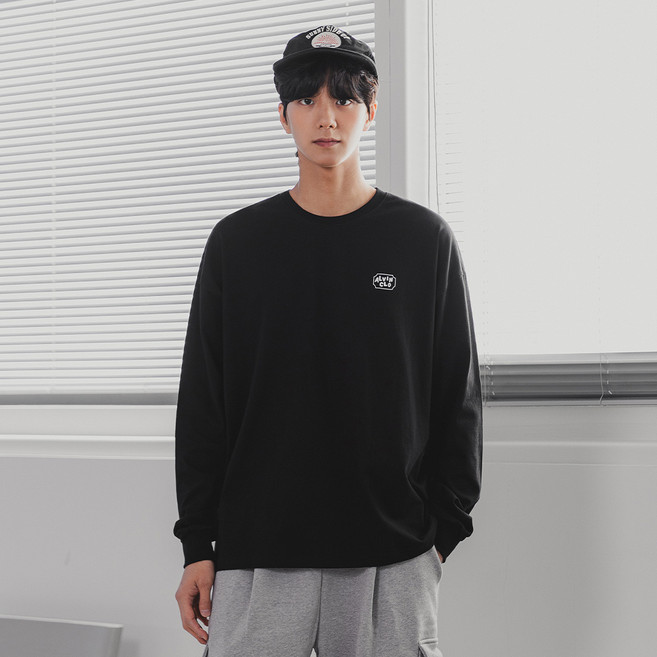 앨빈클로 시그니처 로고 오버핏 긴팔 티셔츠 AVT377
