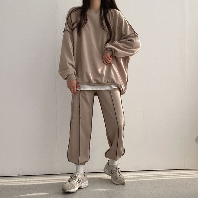 Elsso 女性縫線設計運動服上下套裝