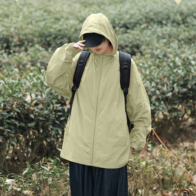 Boy2Man 男款輕量連帽防風夾克 NR715