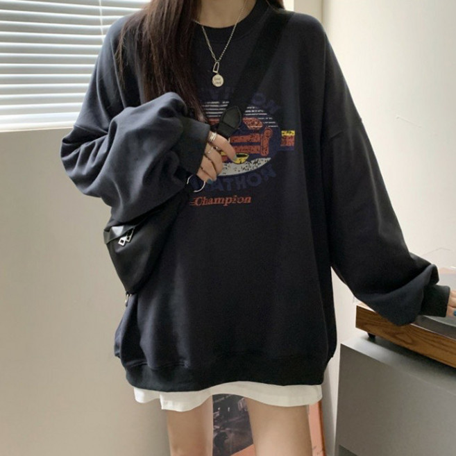 DMELD 女款復古印花寬鬆版型休閒春季大學T