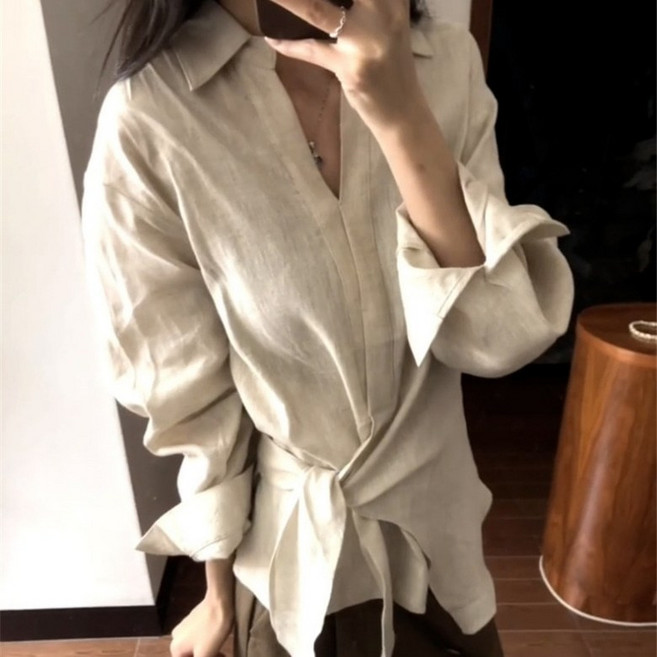 I'M MONG 女款寬鬆V領裹身式長袖襯衫 R6F095