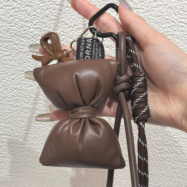 메이첼 포르테 리본 폼폼 가방 장식 키링 11438