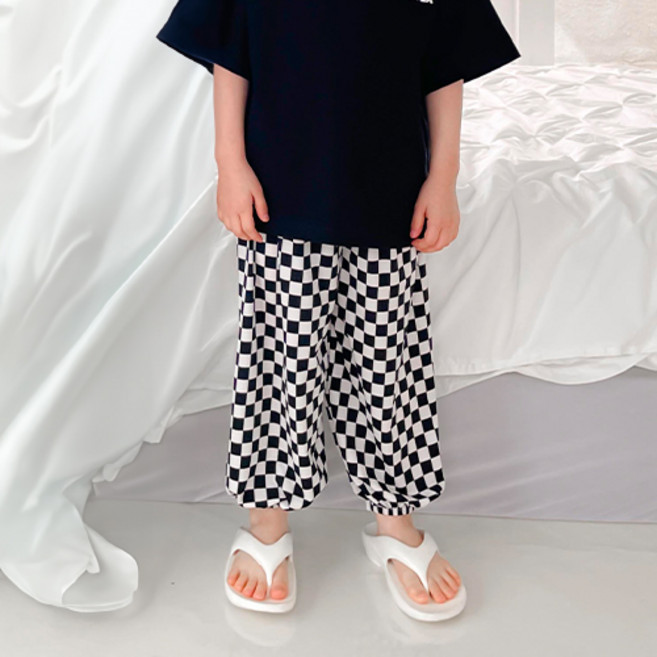 Adorbebe 兒童夏季棋盤格涼感褲