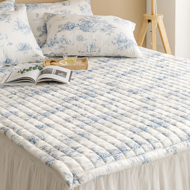 Living Castle 韓國製 優雅莫代爾固定帶床墊, 白色