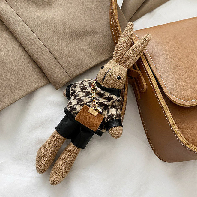 끄레앙 체크니트 멋쟁이 토끼인형 백키링 AB333