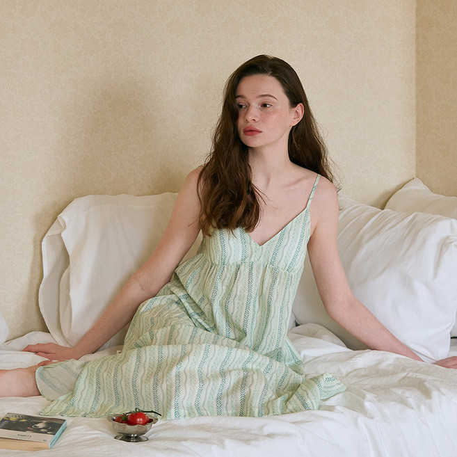 울랄라 여성용 32수 이카르 나시 원피스