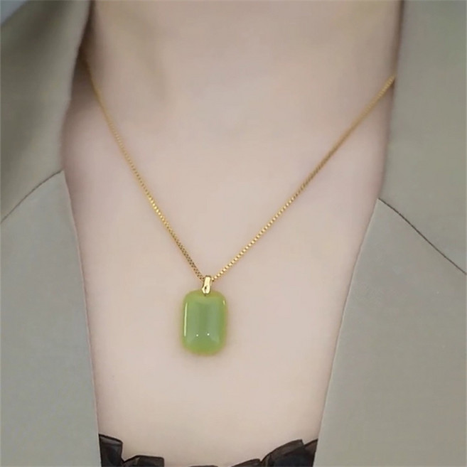 붓다베스트 여성용 써지컬 스틸 행운의 옥 펜던트 목걸이