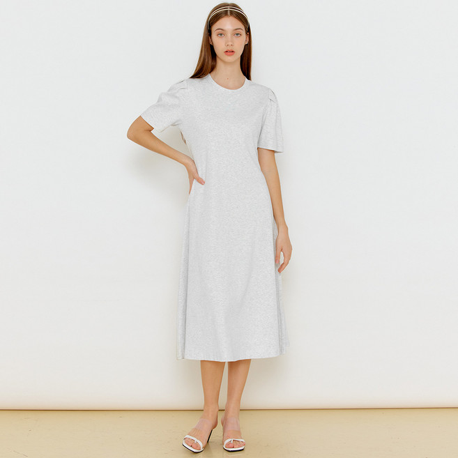 제너럴아이디어 페미닌 통기성 퍼프 원피스 S22D04013