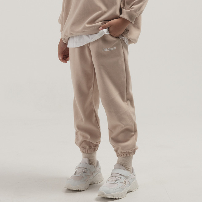 피아네르 미니 로고 자수 조거 스웨트팬츠