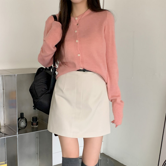 시크블랙 여성용 타라카 미니 버튼 라운드 울 니트 가디건 cpcd3273k47