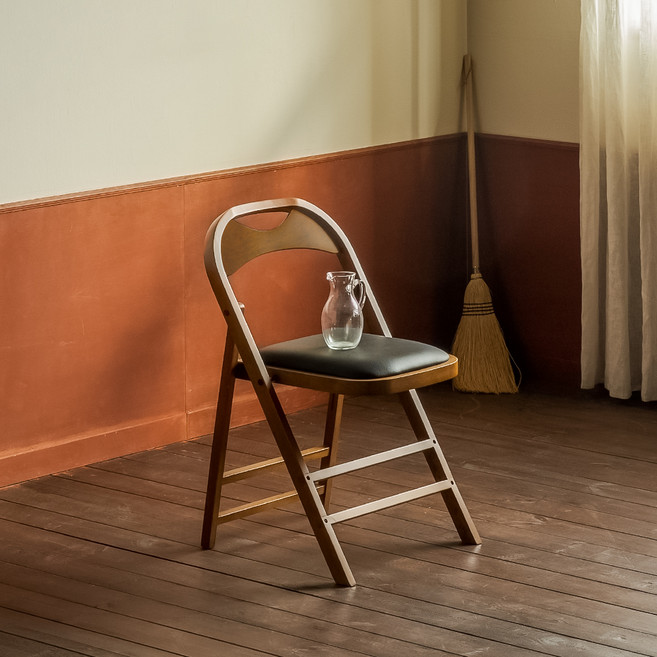 장미맨숀 애나 원목 카페 접이식 의자, 월넛 브라운, 1개