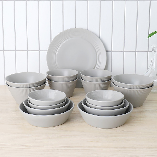 블룸엣홈 스트리샤 4인 식기 홈 세트 17p, 라이트그레이, 공기 4p + 대접 4p + 찬기 소 4p + 찬기 중 2p + 찬기 대 2p + 접시 대, 1세트