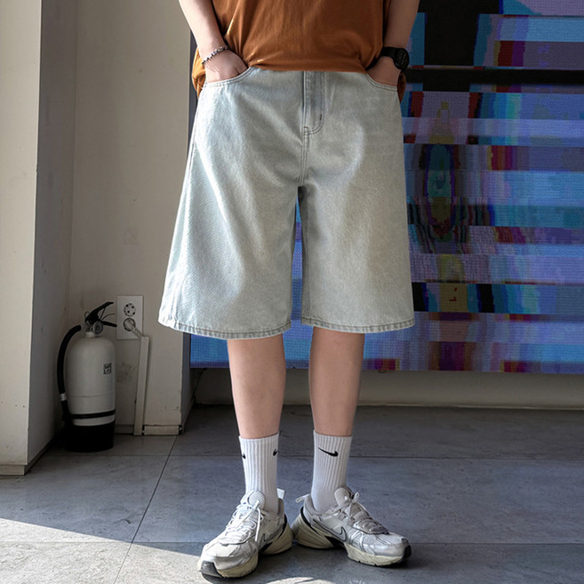 男士側邊打褶百慕達寬版丹寧短褲