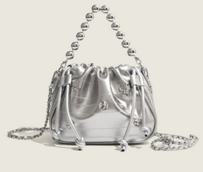 연이랜드 비즈 스트랩 포인트 체인 버킷백