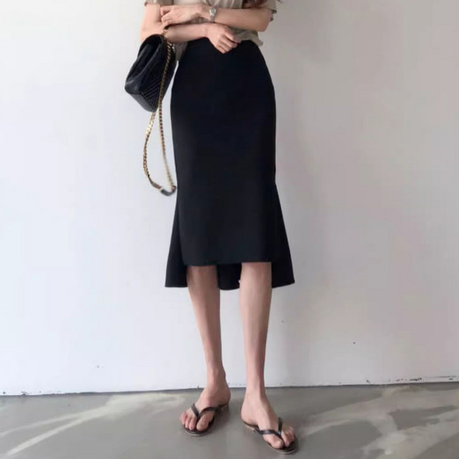 페이퍼먼츠 루스 슬림핏 언발란스 테일 스커트 11428