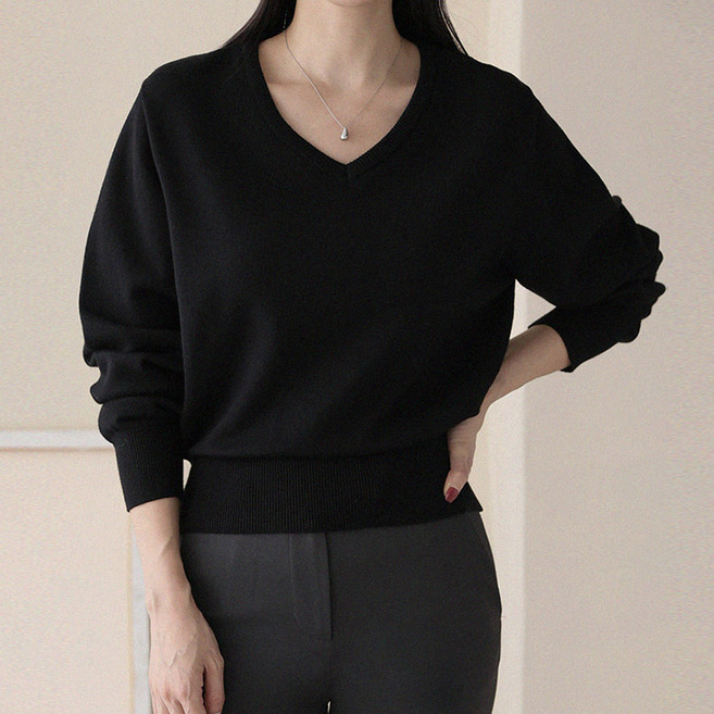 앤드스타일 여성용 비소프트 5탄 데일리 소프트핏 세미크롭 브이넥 비스코스 니트 264975