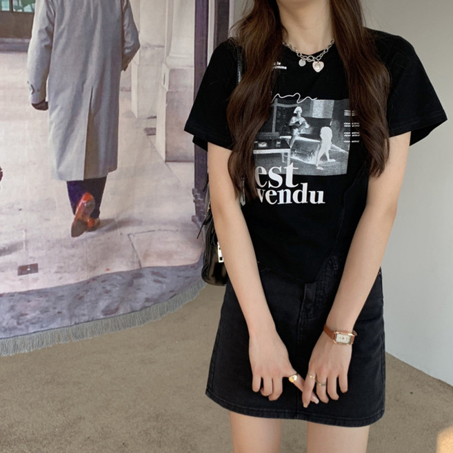 PEONIST 女款不對稱印花短袖T恤