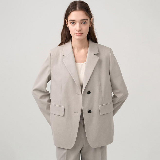 on&on 女款單排雙釦成套西裝外套 NEW4SJ207