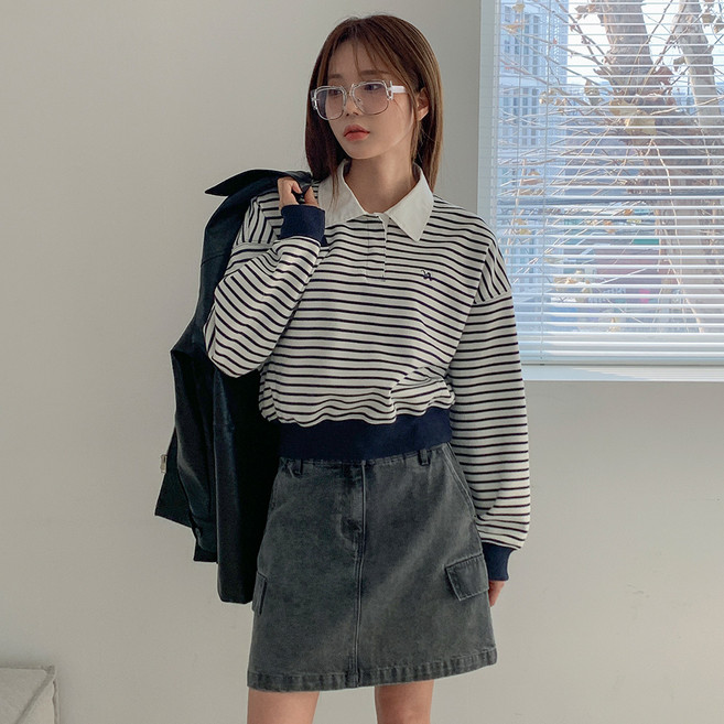 반에이크 스트라이프 카라 맨투맨