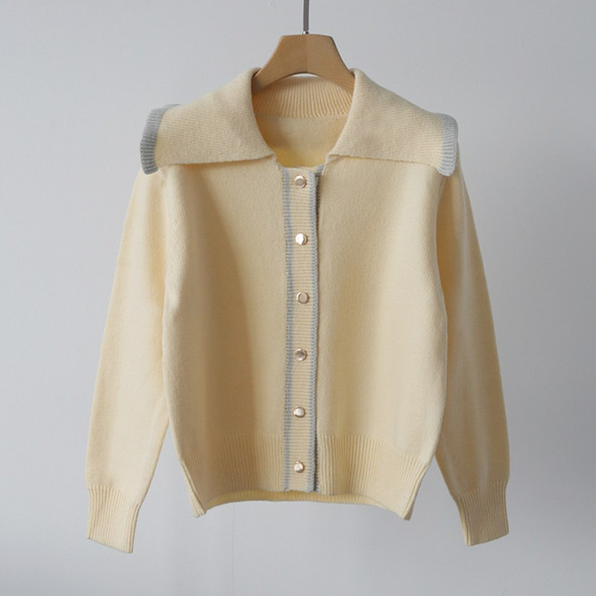 제니트 여성용 루즈핏 세일러 카라넥 비스코스 혼방 골드 버튼 배색 긴팔 니트 미쉘카라 CD 가디건 g1488