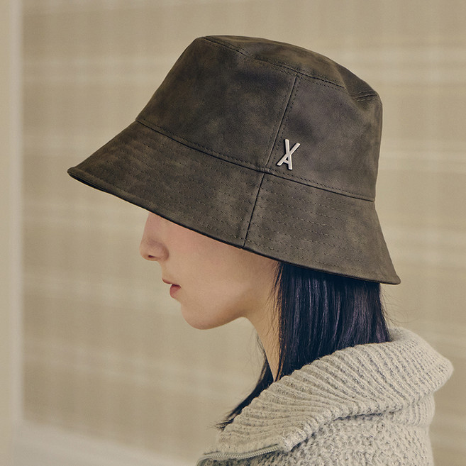 바잘 VA 여성용 스터드 레더 버킷햇