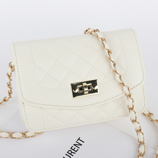 롸잇나우 다이아 퀄팅 체인 크로스백 RM80622