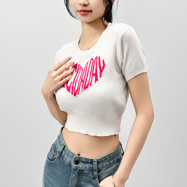 더시럽 여성용 힐다 하트 레터링 크롭 반팔 니트티