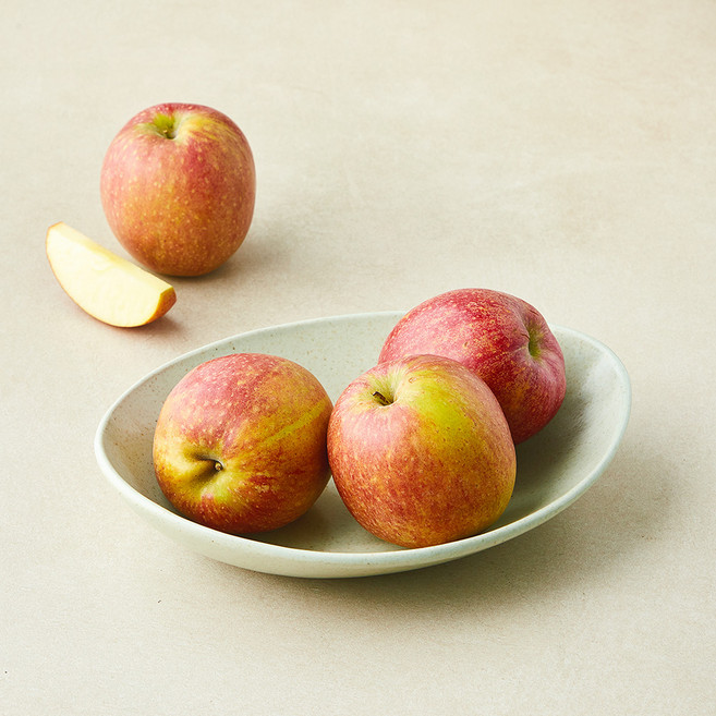 당찬 감홍사과, 1개, 1.1kg(중대과, 4입)