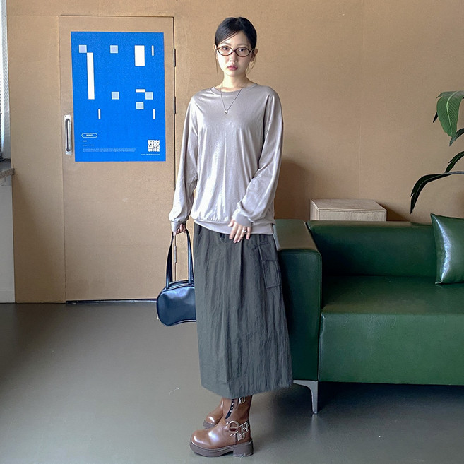 CHICBLACK 運動風鬆緊腰尼龍工裝長裙 cpsk6648k48