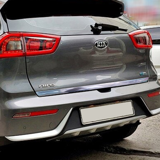 레이스텍 스타일리쉬 크롬 몰딩 가니쉬 스티커 니로, 트렁크