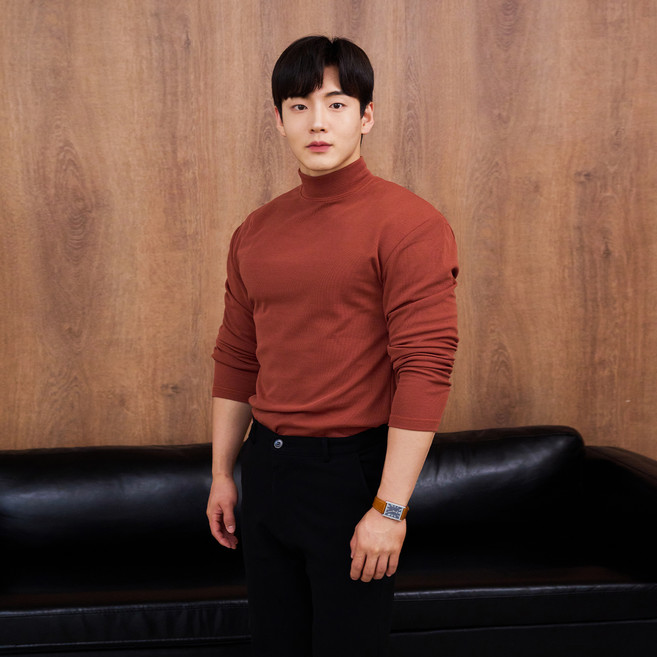 핵쿨남 남성용 어깨넓어보이는 머슬핏 긴팔 반폴라 티셔츠