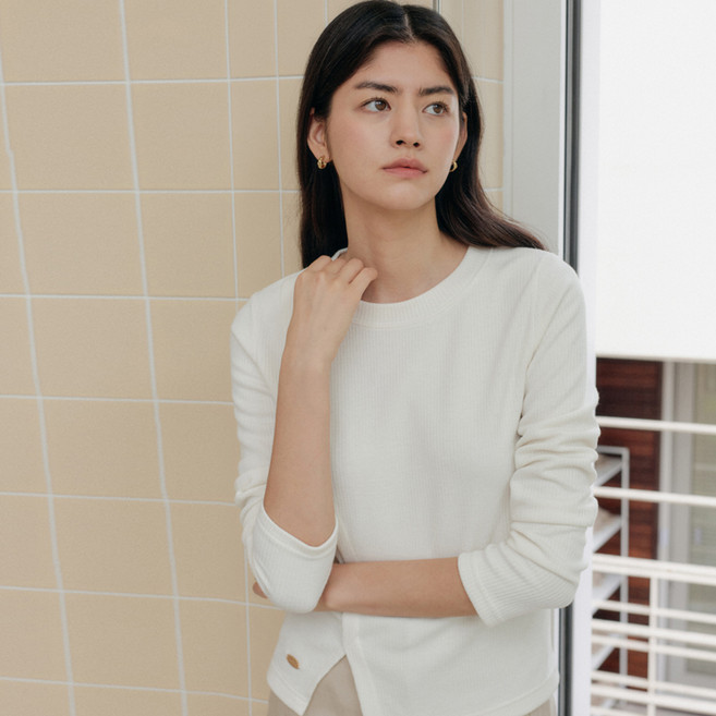 yuppe 女款開衩GOLGI T恤