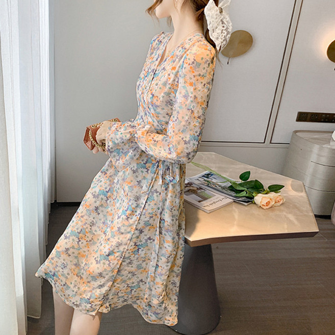 Elsso 雪紡碎花V領連身裙, 米色