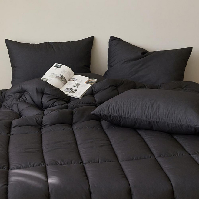 Matilla Stay 鋪棉被 - 沉穩黑, 深黑色