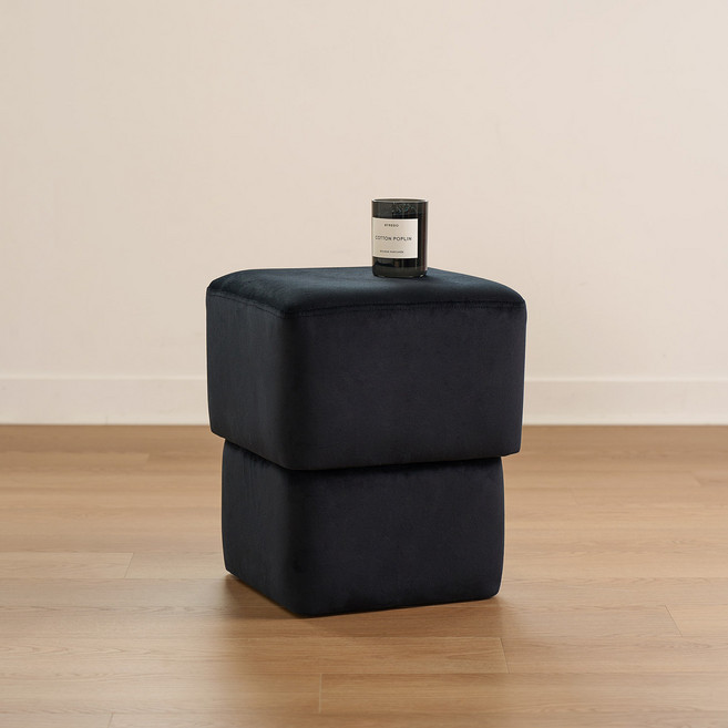 룸앤홈 푸프 벨벳 큐브 스툴, 블랙, 1개