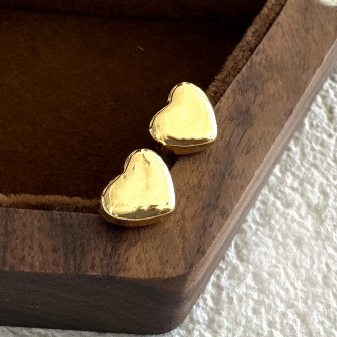 물든 여성용 미니 하트 딱붙는 써지컬스틸 귀걸이