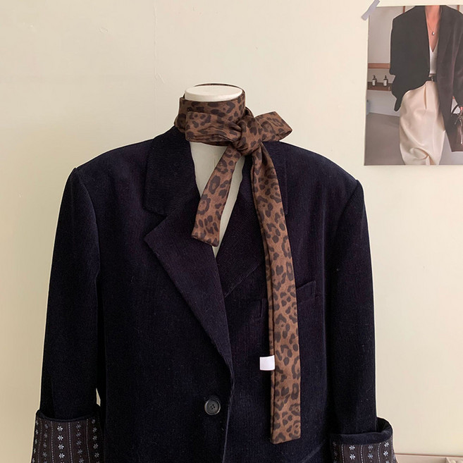 PEONIST 豹紋絲綢復古修身長款方巾圍巾