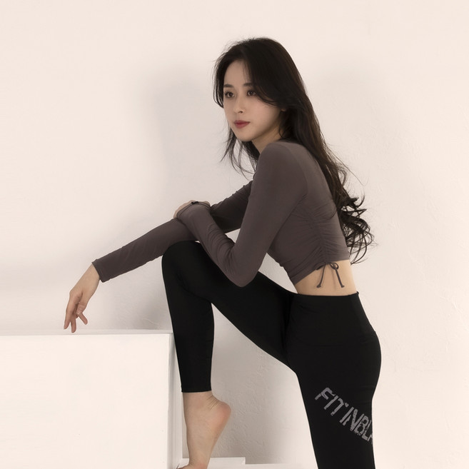 여성용 양 사이드 셔링 크롭 롱 슬리브 티셔츠 2397