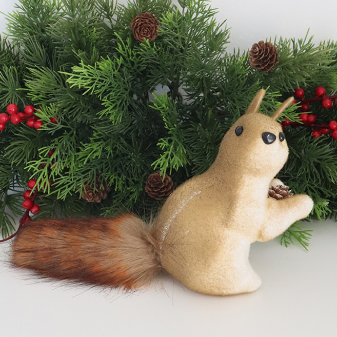 모리앤 크리스마스 솔방울 다람쥐 가족 데코 소품 송이, 송이, 대, 2개