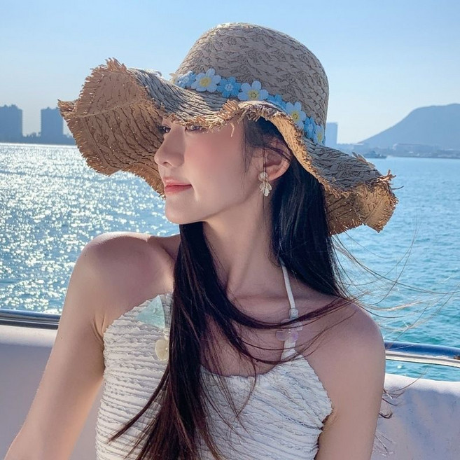 Raratina 女款柔軟花朵度假草帽