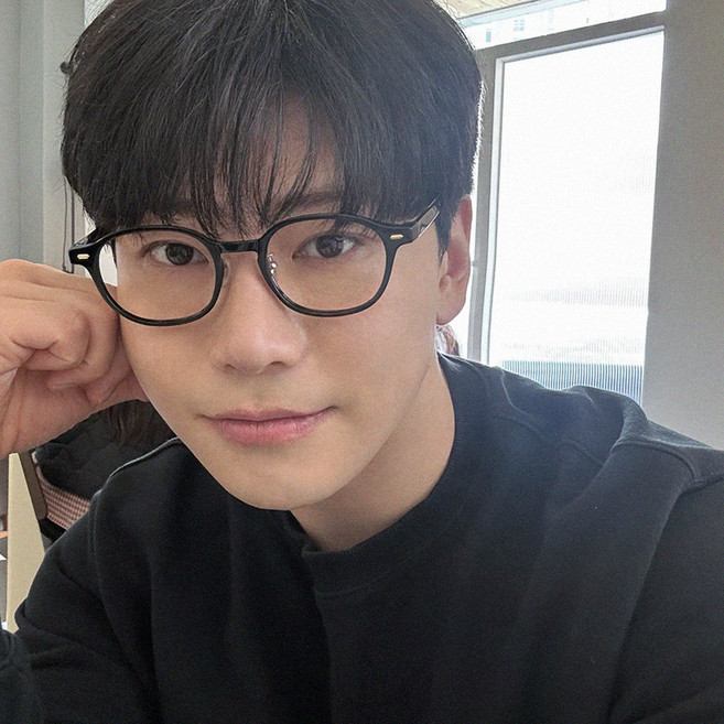 라피던트 뿔테 안경 아케마 B37